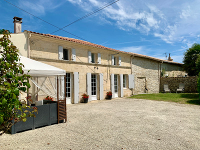 Villa au Calme Bordée de Chênes à 15 Minutes de Bordeaux et du