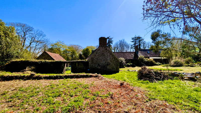 French property for sale in Tréduder, Côtes-d'Armor - €287,000 - photo 2