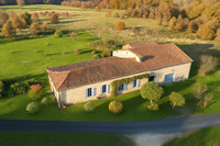 Maison à vendre à Brossac, Charente - 279.950 € - photo 1