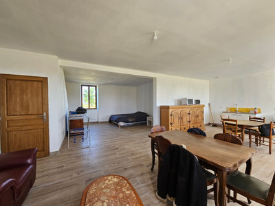 French property for sale in Saint-Bonnet-de-Four, Allier - €285,000 - photo 2