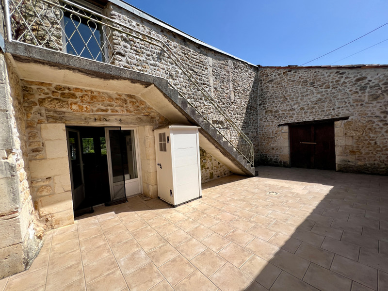 French property for sale in Corme-Royal, Charente-Maritime - €295,000 - photo 2