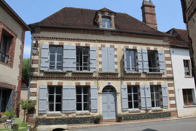 Maison à vendre à Longny-au-Perche, Orne, Basse-Normandie, avec Leggett Immobilier