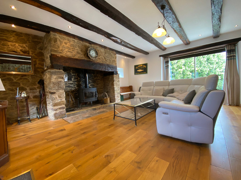 French property for sale in Vignols, Corrèze - €284,946 - photo 2