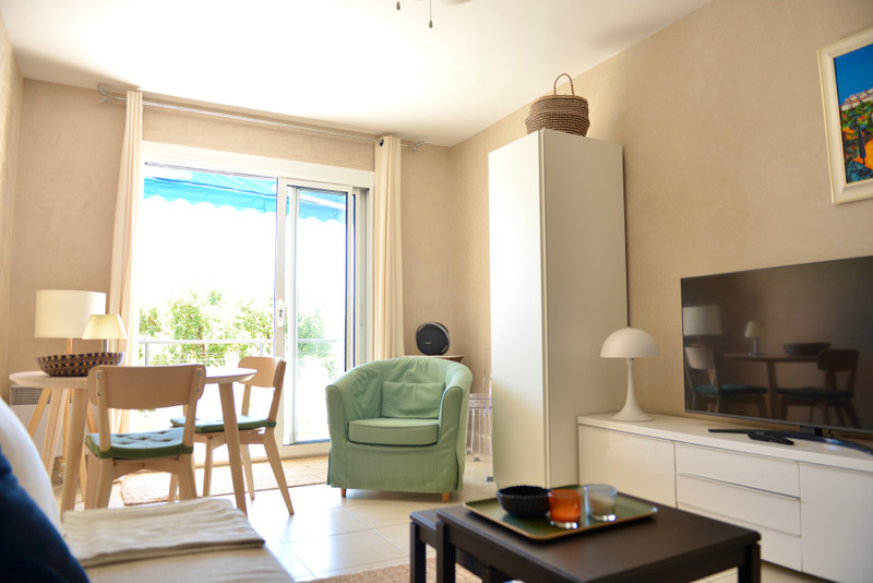 French property for sale in Le Lavandou, Var - €169,500 - photo 5