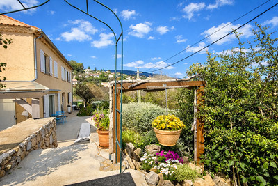 Appartement à vendre à Cabris, Alpes-Maritimes, PACA, avec Leggett Immobilier