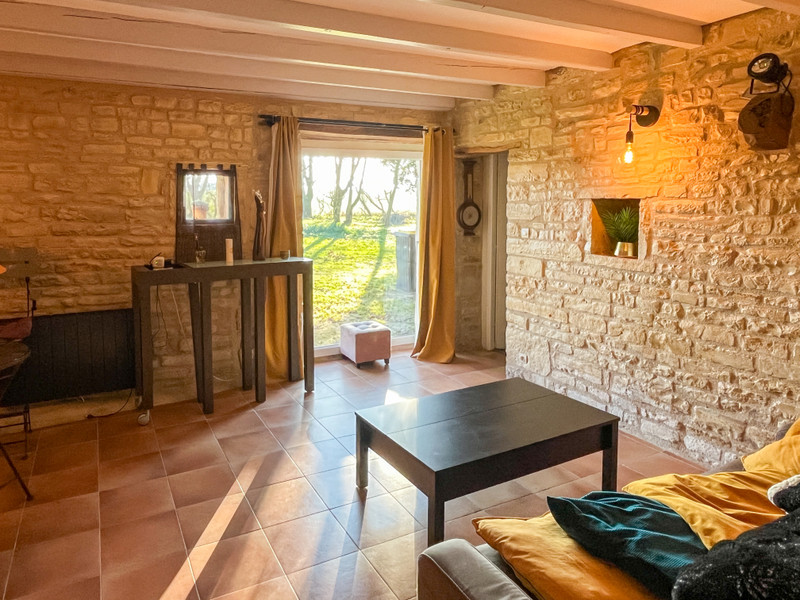 French property for sale in Saint-Fraigne, Charente - €285,140 - photo 4