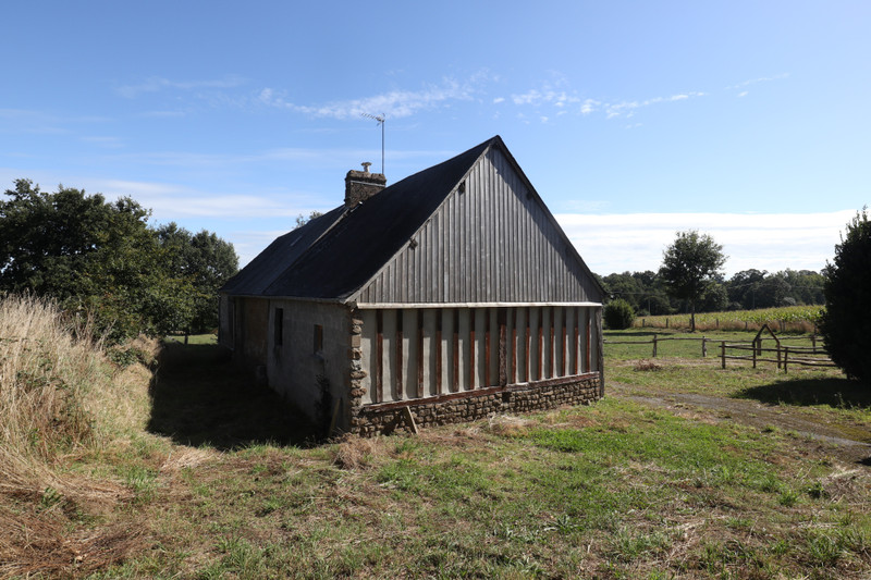 House for sale in NotreDameduTouchet Manche Cute stone cottage