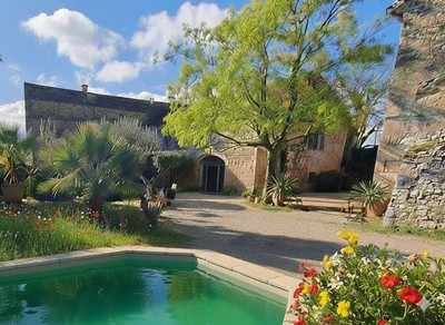 Maison à vendre à Castillon-du-Gard, Gard, Languedoc-Roussillon, avec Leggett Immobilier