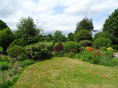 French property for sale in Chênedouit, Orne - €137,500 - photo 2