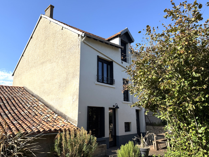 French property for sale in Bouresse, Vienne - €129,500 - photo 0