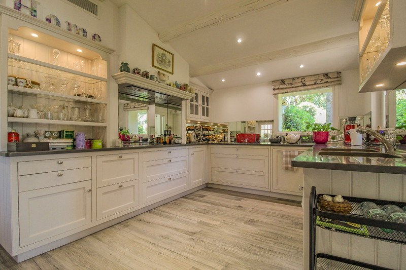 French property for sale in Châteauneuf-Grasse, Alpes-Maritimes - €3,190,000 - photo 4