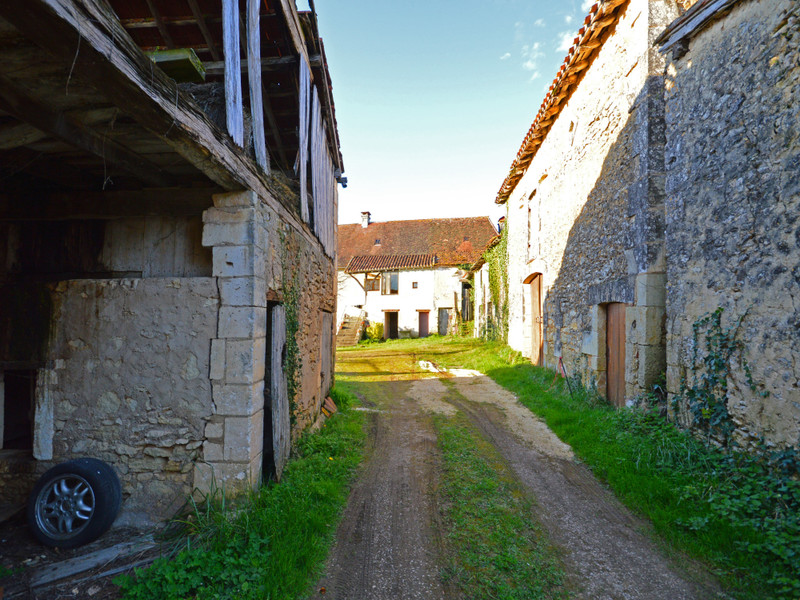 French property for sale in Bassillac et Auberoche, Dordogne - €50,000 - photo 9
