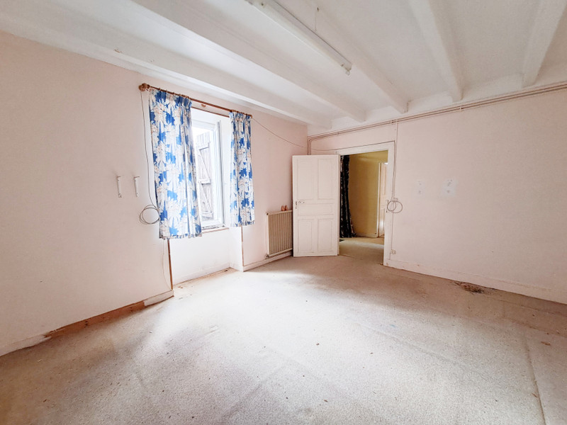 French property for sale in Chef-Boutonne, Deux-Sèvres - €147,695 - photo 5