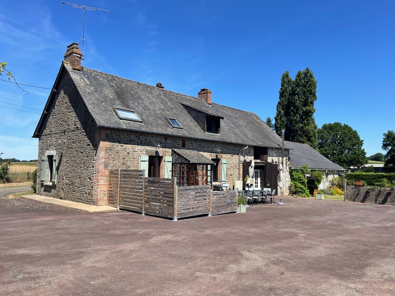 French property for sale in Saint-Denis-de-Gastines, Mayenne - €475,000 - photo 5