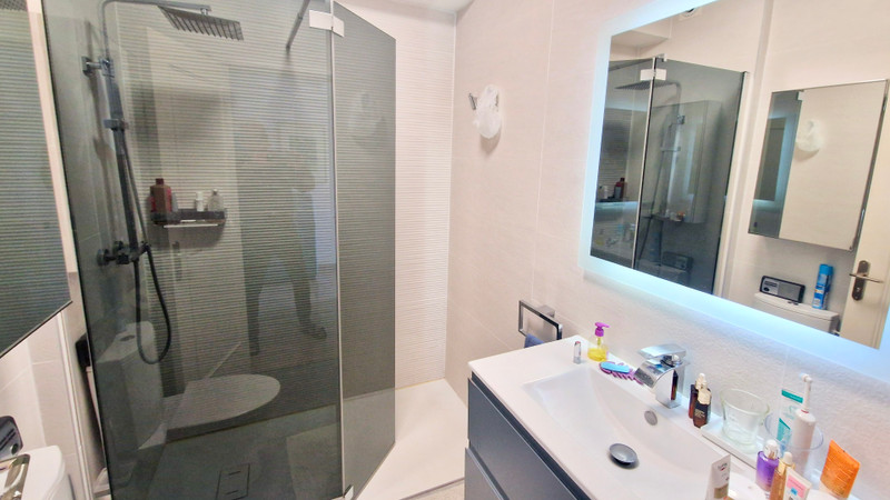 French property for sale in Cannes, Alpes-Maritimes - €695,000 - photo 4