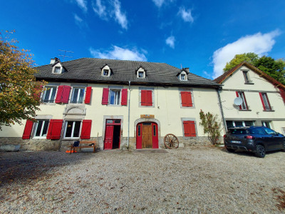 Maison à vendre à Ydes, Cantal, Auvergne, avec Leggett Immobilier