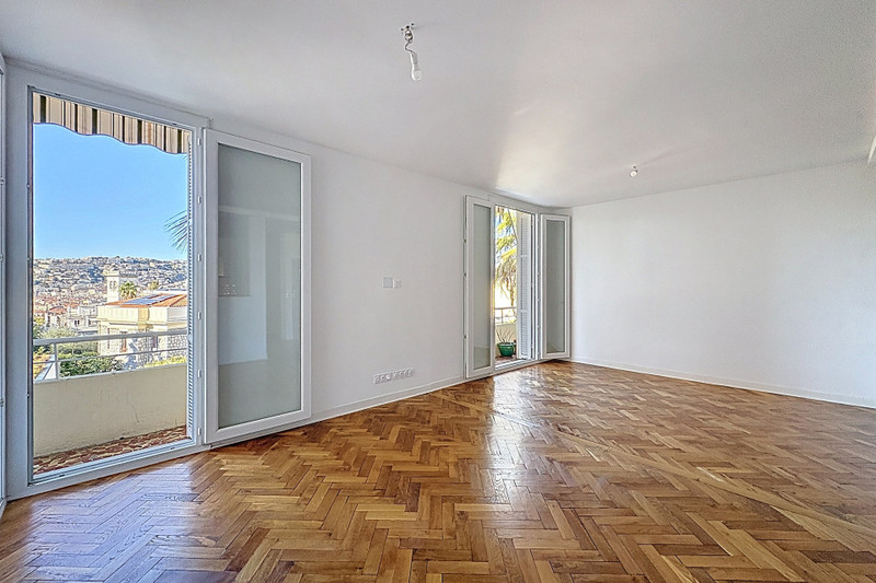 French property for sale in Nice, Alpes-Maritimes - €679,000 - photo 2