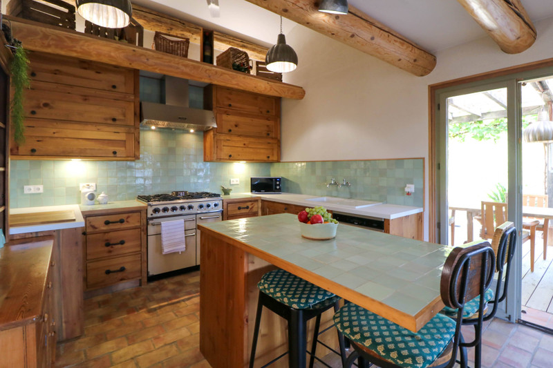 French property for sale in Saint-Maximin, Gard - €525,000 - photo 5