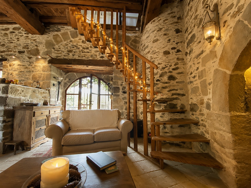 French property for sale in Saint-Solve, Corrèze - €275,000 - photo 2