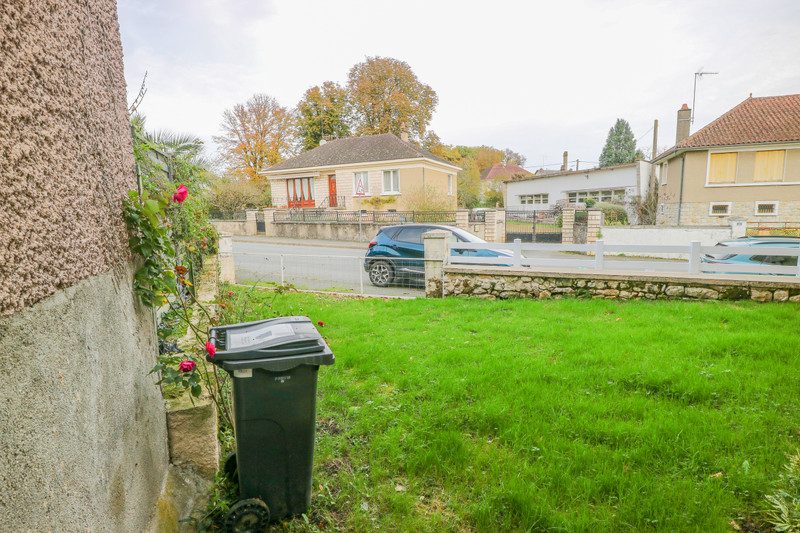 French property for sale in La Trimouille, Vienne - €61,600 - photo 9