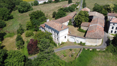 French property for sale in Saint-Simeux, Charente - €350,000 - photo 1
