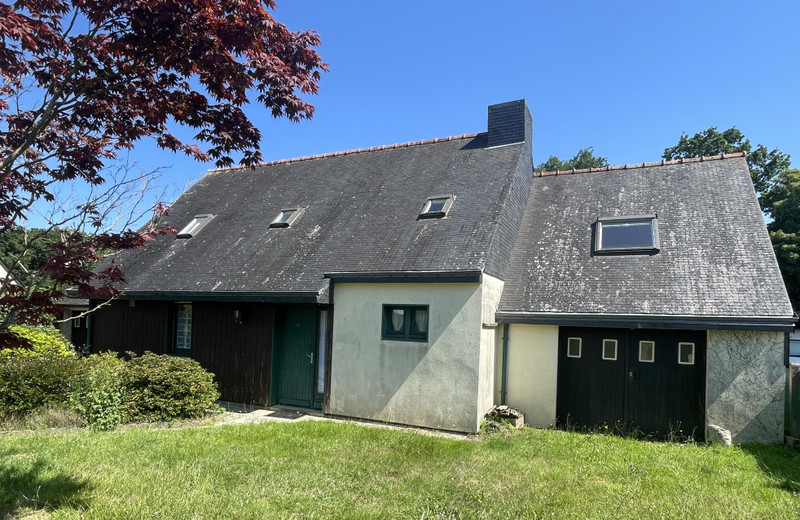 French property for sale in Saint-Nicolas-du-Pélem, Côtes-d'Armor - €136,250 - photo 1