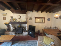 Maison à vendre à Romazières, Charente-Maritime - 141.700 € - photo 2