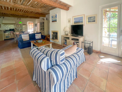 French property for sale in Seillans, Var - €458,250 - photo 3