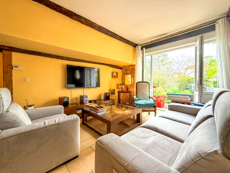 French property for sale in Terrasson-Lavilledieu, Dordogne - €334,000 - photo 2
