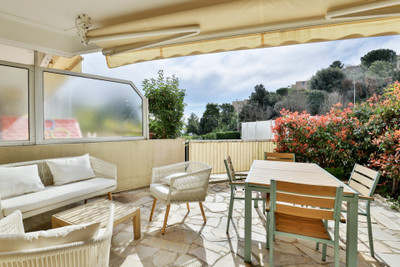 French property for sale in Nice, Alpes-Maritimes - €395,000 - photo 2