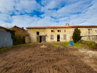 Maison à vendre à Chives, Charente-Maritime - 59 600 € - photo 4