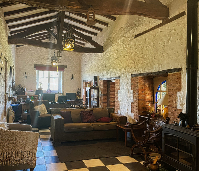 French property for sale in Saint-Martial-sur-Isop, Haute-Vienne - €152,600 - photo 3