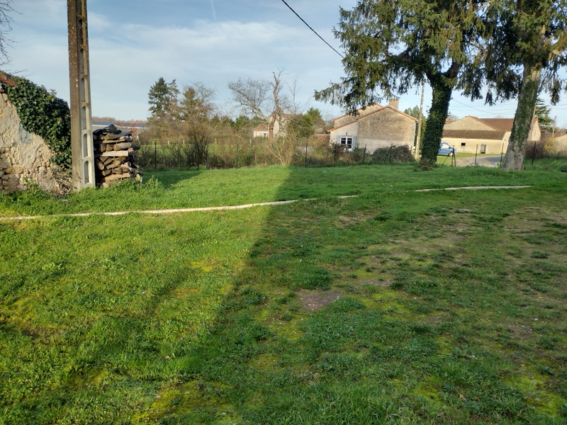 French property for sale in Pindray, Vienne - €158,050 - photo 2