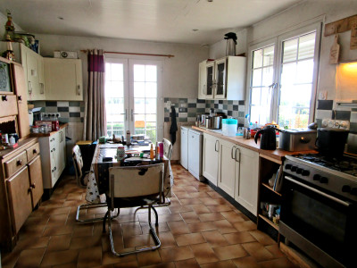 French property for sale in Saint-Aubin-du-Désert, Mayenne - €165,000 - photo 4