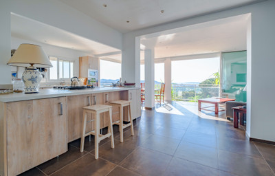 A stunning contemporary villa with panoramic sea views, perched on the hills of Mandelieu