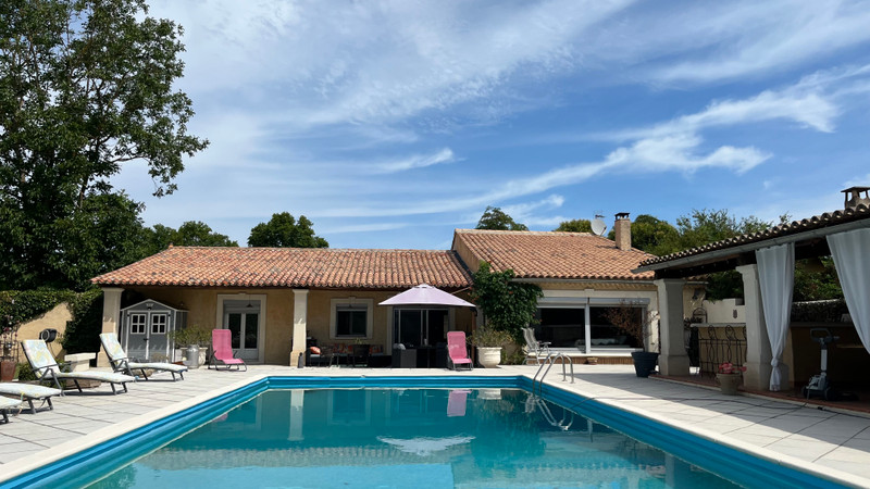 French property for sale in Cavaillon, Vaucluse - €1,245,000 - photo 3