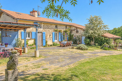 Maison à vendre à Saint-Pardoux-Soutiers, Deux-Sèvres, Poitou-Charentes, avec Leggett Immobilier