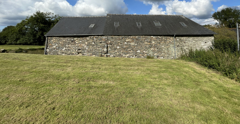 French property for sale in Uzel, Côtes-d'Armor - €66,600 - photo 3