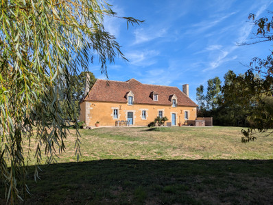 French property for sale in Cour-Maugis sur Huisne, Orne - €780,000 - photo 1