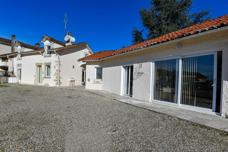 French property for sale in La Chapelle-Gonaguet, Dordogne - €182,000 - photo 1