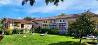 Propriété à vendre à Bazoges-en-Pareds, Vendée - 556 500 € - photo n°1