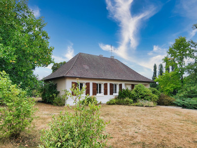 Maison à vendre à Nouic, Haute-Vienne, Limousin, avec Leggett Immobilier