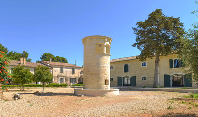 Immeuble à vendre à Vauvert, Gard, Languedoc-Roussillon, avec Leggett Immobilier