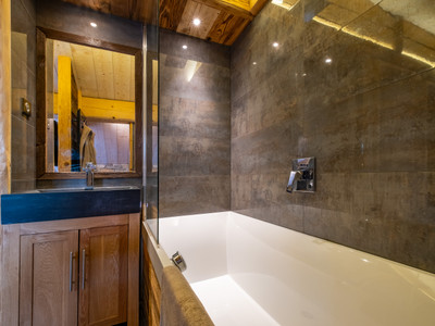 Ski property for sale in Meribel - €1,270,000 - photo 5