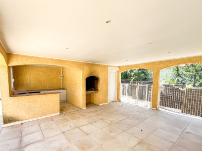 French property for sale in Magalas, Hérault - €399,950 - photo 3