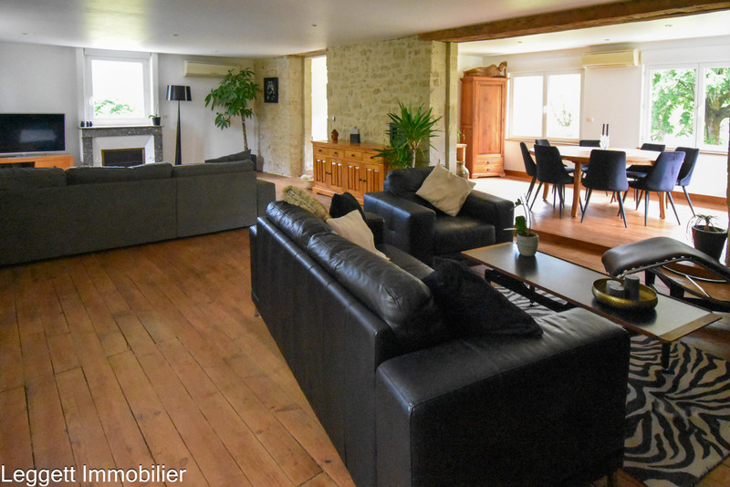 French property for sale in Terrasson-Lavilledieu, Dordogne - &#8364;524,700 - photo 2