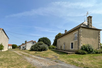 Maison à vendre à Fleix, Vienne - 299.000 € - photo 2
