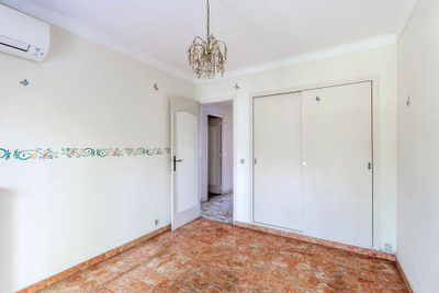 French property for sale in Menton, Alpes-Maritimes - €555,000 - photo 5