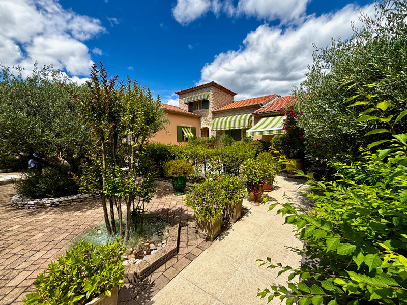French property for sale in Lédignan, Gard - €649,000 - photo 3