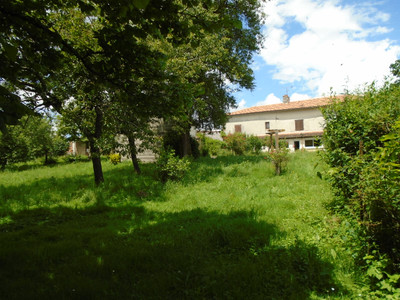 Maison à vendre à Pressac, Vienne, Poitou-Charentes, avec Leggett Immobilier